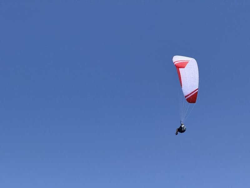 A wing in clear sky